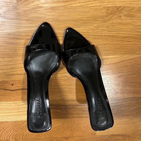 Schutz | ELODIE PATENT LEATHER SANDAL - Picture 7 of 9